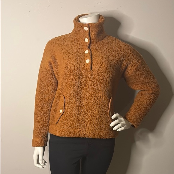 J Crew Vintage Fleece Jacket with Collared Neckline and Plush Texture - Picture 1 of 9